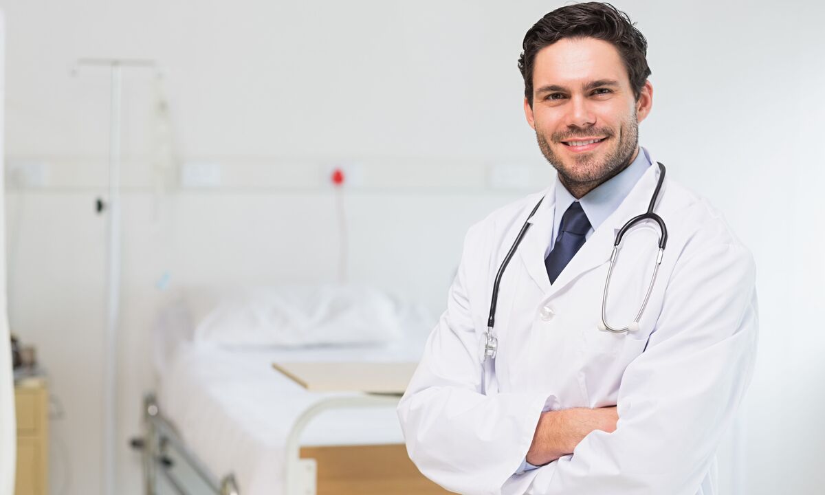 Según los resultados de la prueba, el médico prescribe medicamentos para tratar la prostatitis.