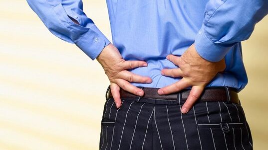 Síntomas y manifestaciones de la osteocondrosis lumbar