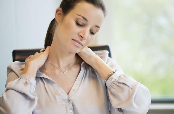 Malestar en el cuello con osteocondrosis.